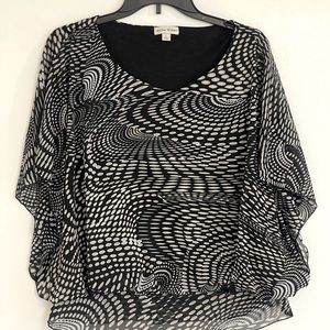 Studio Works Multi Colors Circle Design. Colors: Black, Gold, and White. Size L